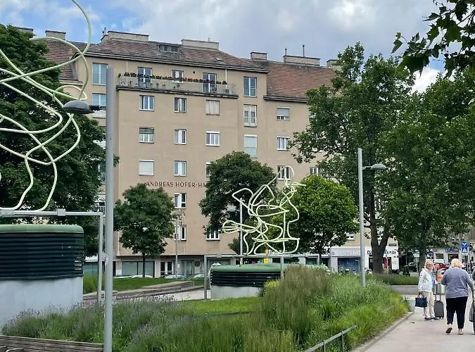 City&more! Apartment-wieden Apartman *